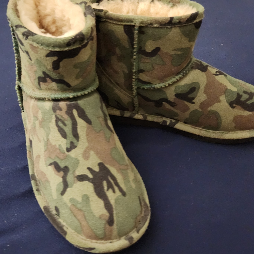 BearPaw Camouflage Ankle Booties